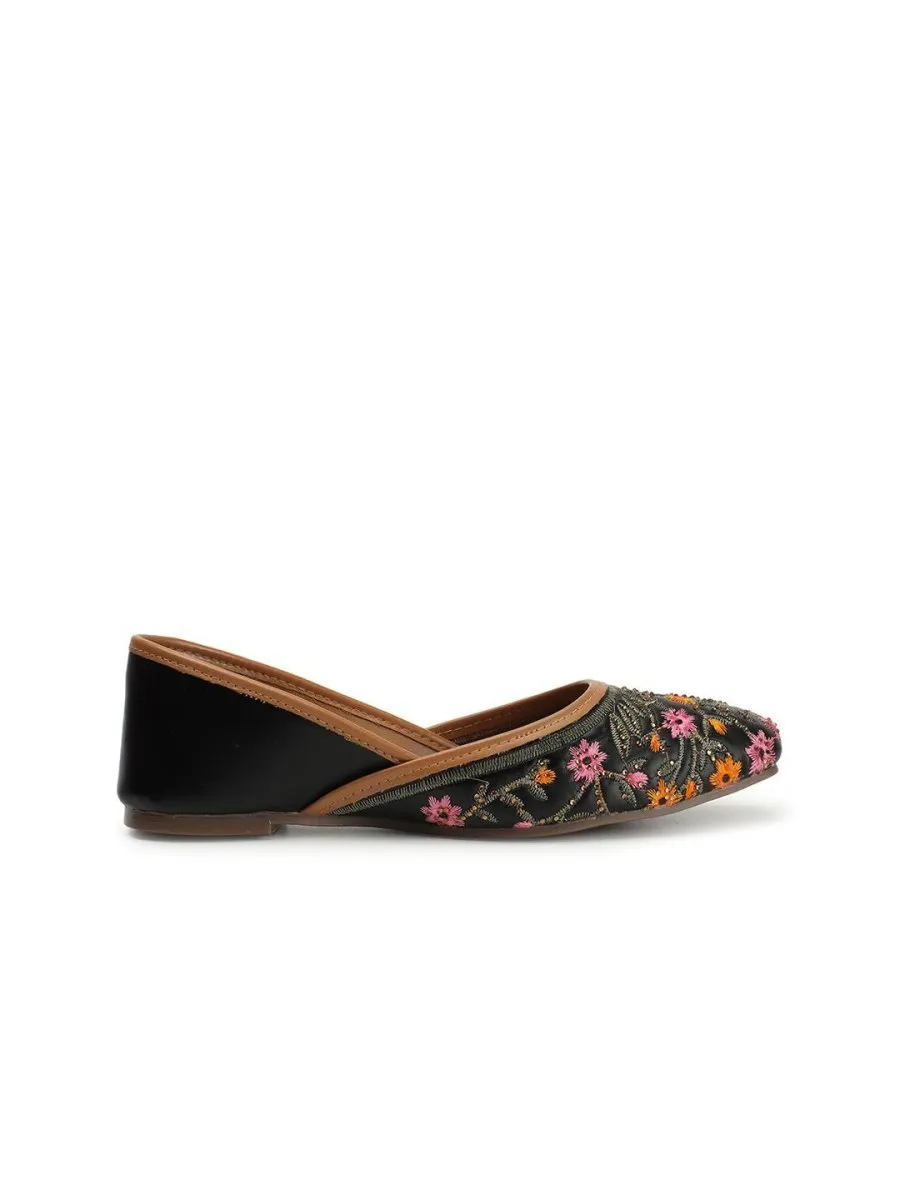 Anouk Black & Pink Embroidered Ethnic Mojaris