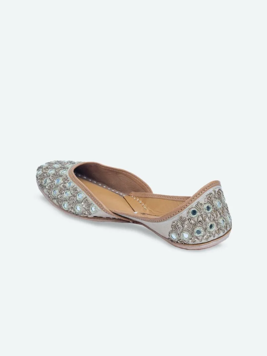 Anouk Women Cream-Coloured Ethnic Embellished Fabric Mojaris