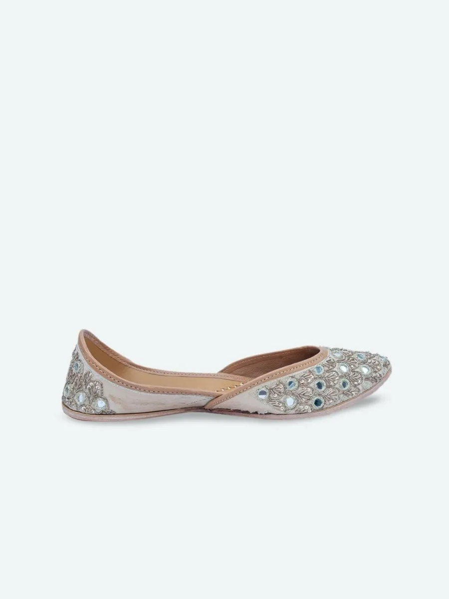 Anouk Women Cream-Coloured Ethnic Embellished Fabric Mojaris