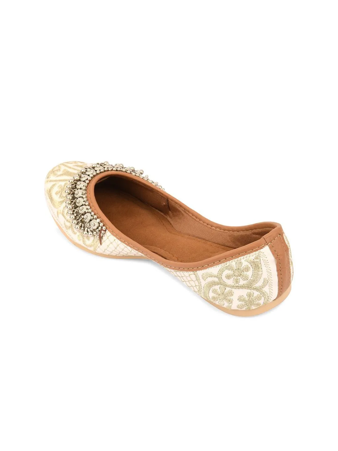 DESI COLOUR Women Embellished Woven Design Ethnic Mojaris