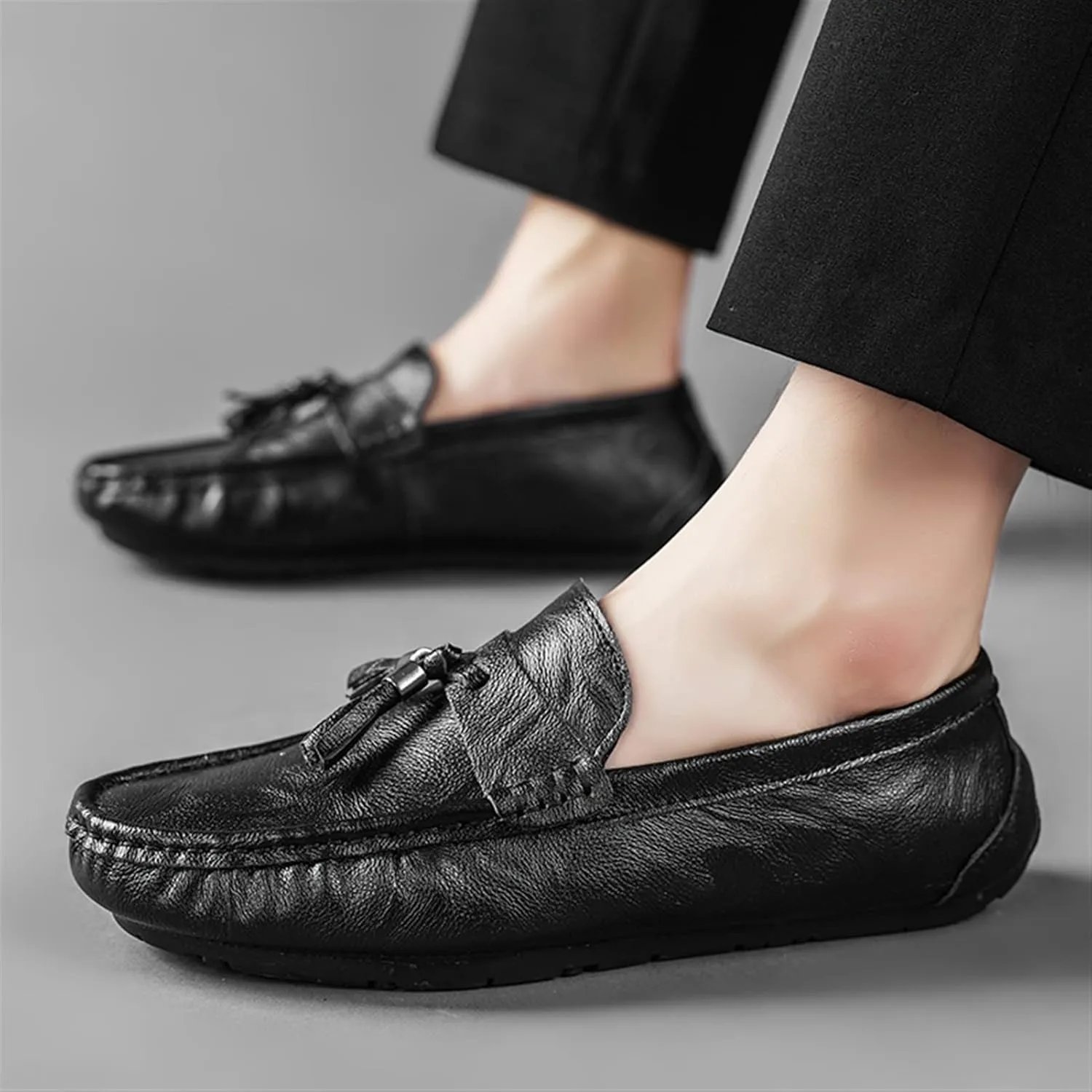 New Loafers for Men Genuine Leather Stitching Details Round Toe Tassel Lightweight Anti-slip Comfortable Wedding Slip-ons