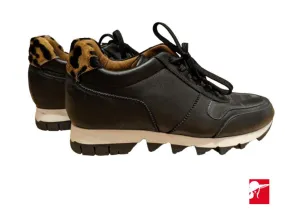 Umber platform sneakers NEW size 9